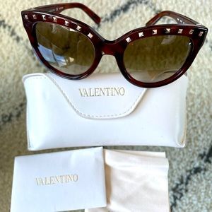 Authentic Valentino rock stud sunglasses NWT